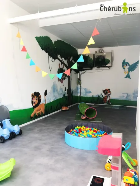 Crèche bienveillante qui soutient les familles à Aubagne, quartier la Tourtelle