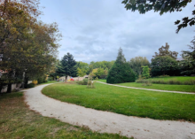 Parc de la Venelle aux Champs, quartier Vaucelles à Caen, mêlant végétaux rares, panorama urbain et espaces conviviaux en centre-ville 